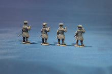 Russian Infantry with Pike Standing in Tricorn